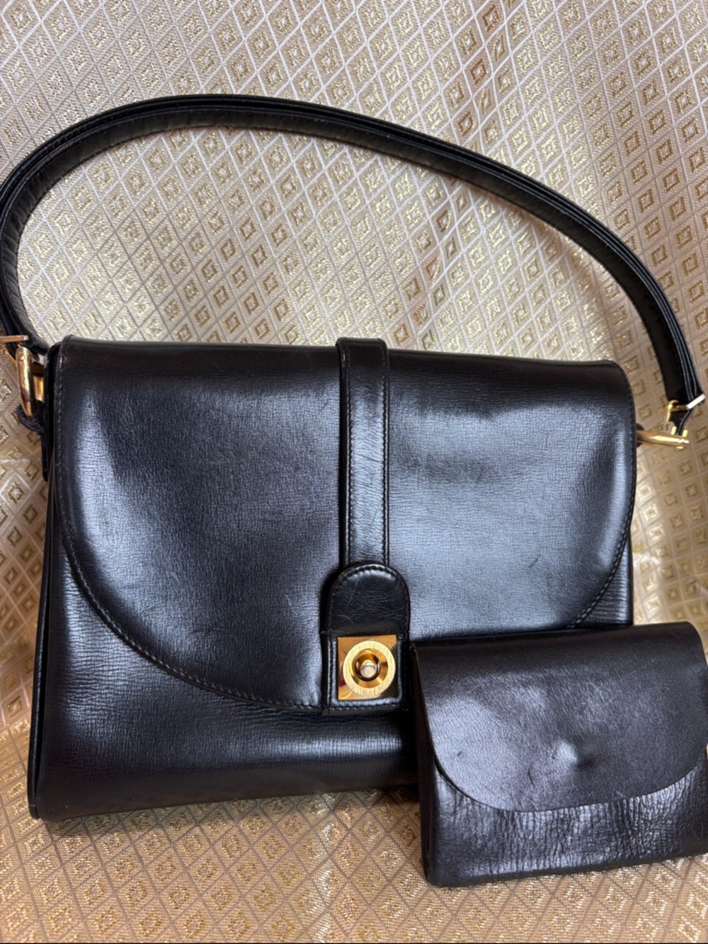 vintage genuine leather handbag from the Italian brand A. Diomedi Roma